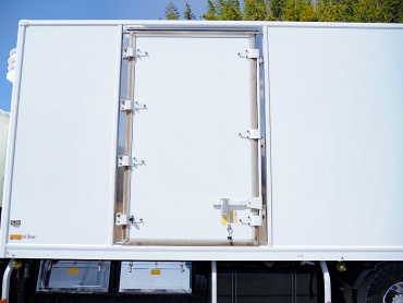 日野 レンジャープロ 冷凍バン 中型 TKG-FC9JKAG 年式 H29[写真13]