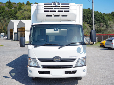 日野 デュトロ 冷凍バン 小型 TKG-XZU720M 年式 H29[写真02]