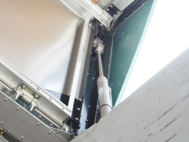 いすゞ ギガ ウイング車 大型 QKG-CYJ77A 年式 H27 [写真10]