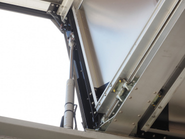 いすゞ ギガ ウイング車 大型 QKG-CYJ77A 年式 H27 [写真11]