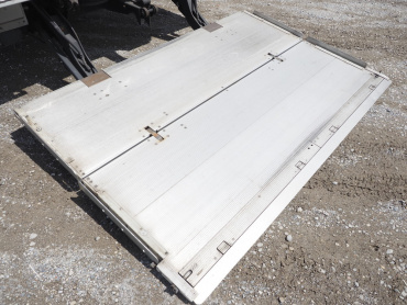 いすゞ ギガ ウイング車 大型 QKG-CYJ77A 年式 H27 [写真24]