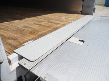 日野 プロフィア ウイング車 大型 BKG-FW1EXYJ 年式 H20[写真26]