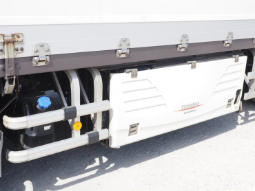 いすゞ ギガ 冷凍ウイング 大型 QKG-CYJ77B 年式 H29 [写真16]