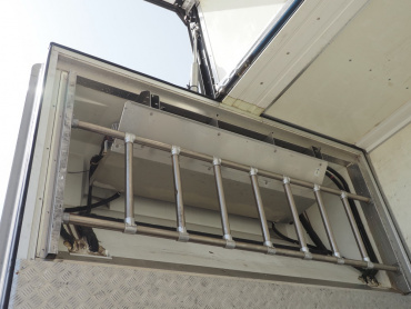 いすゞ ギガ 冷凍ウイング 大型 QKG-CYJ77B 年式 H29 [写真29]