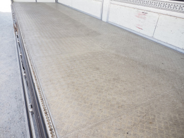 いすゞ ギガ 冷凍ウイング 大型 QKG-CYJ77B 年式 H29 [写真24]