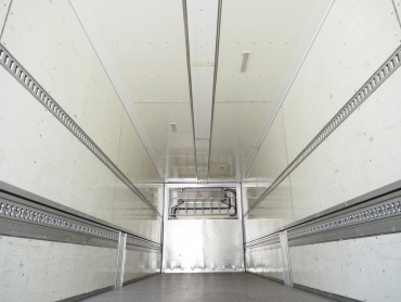 いすゞ ギガ 冷凍ウイング 大型 QKG-CYJ77B 年式 H29 [写真27]