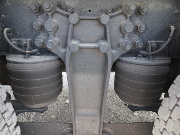 いすゞ ギガ 冷凍ウイング 大型 QKG-CYJ77B 年式 H29 [写真38]