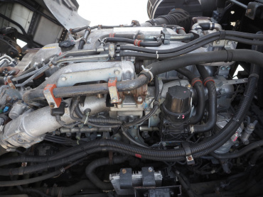 いすゞ ギガ 冷凍ウイング 大型 QKG-CYJ77B 年式 H29 [写真43]