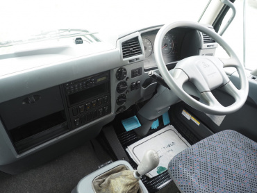 三菱ふそう ファイター ウイング車 中型 PDG-FK61F 年式 H22 [写真24]