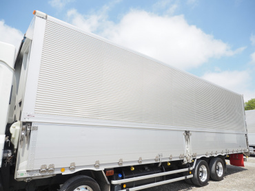 いすゞ ギガ ウイング車 大型 QKG-CYJ77B 年式 H29 [写真15]