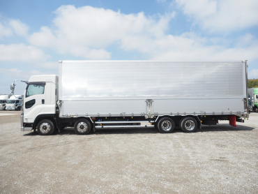 いすゞ ギガ ウイング車 大型 QKG-CYJ77B 年式 H29 [写真14]