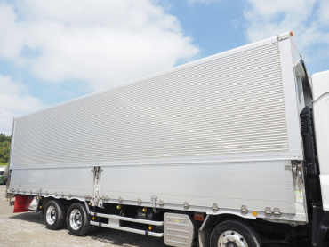 いすゞ ギガ ウイング車 大型 QKG-CYJ77B 年式 H29 [写真10]