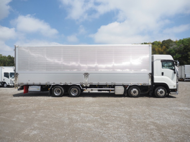 いすゞ ギガ ウイング車 大型 QKG-CYJ77B 年式 H29 [写真09]