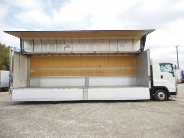 いすゞ ギガ ウイング車 大型 QKG-CYJ77B 年式 H29 [写真11]