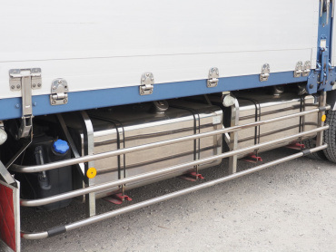 いすゞ ギガ ウイング車 大型 QKG-CYJ77A 年式 H25 [写真17]