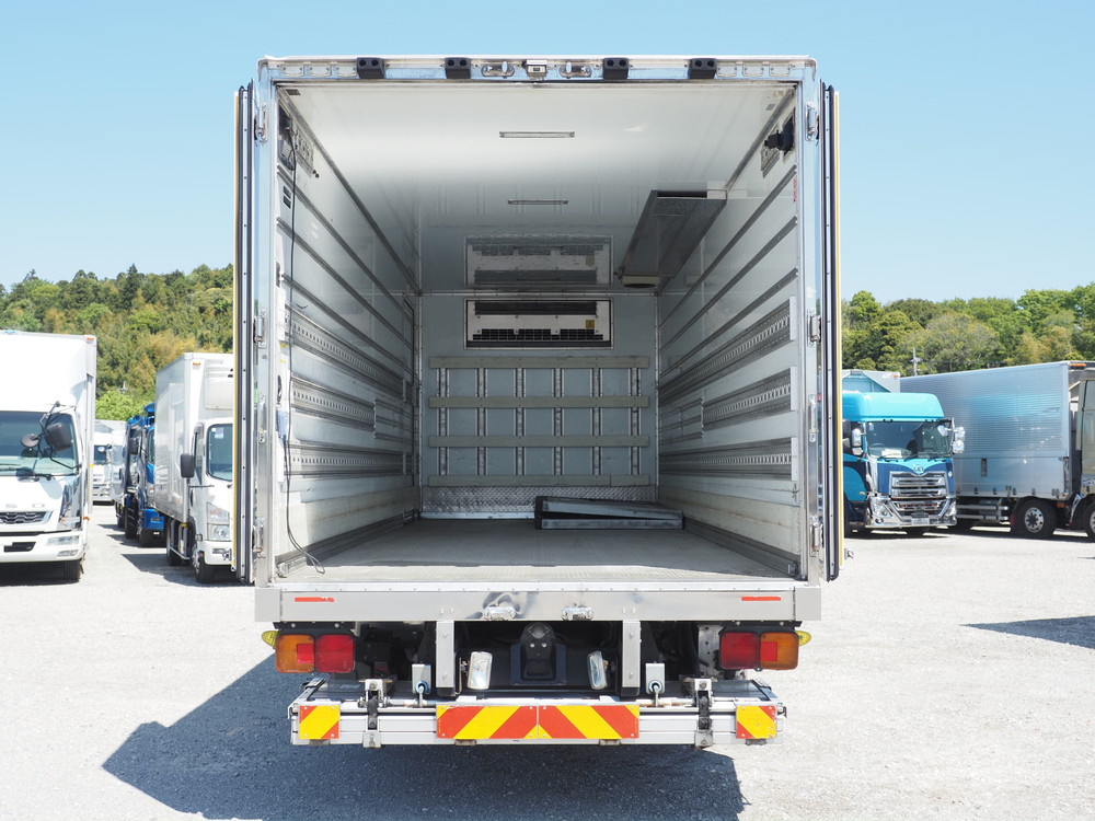 日野 レンジャープロ 冷凍バン 中型 TKG-FC9JKAG 年式 H25[写真16]