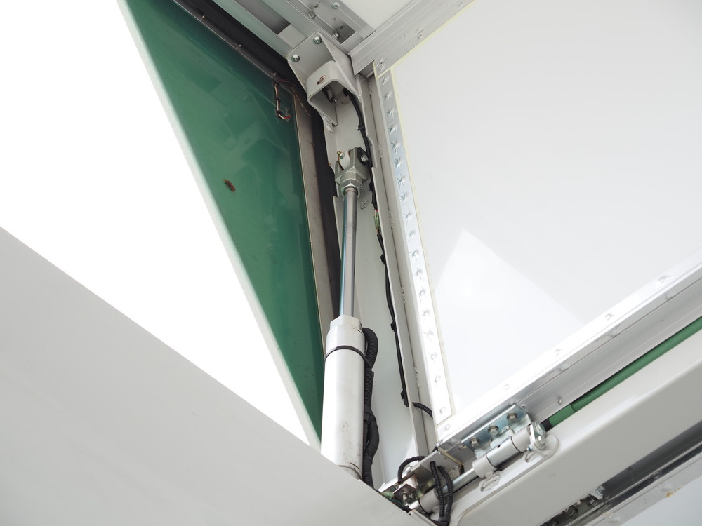 三菱ふそう スーパーグレート ウイング車 大型 QKG-FS54VZ 年式 H26[写真17]