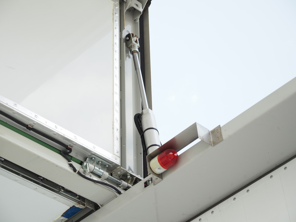 三菱ふそう スーパーグレート ウイング車 大型 QKG-FS54VZ 年式 H26[写真18]