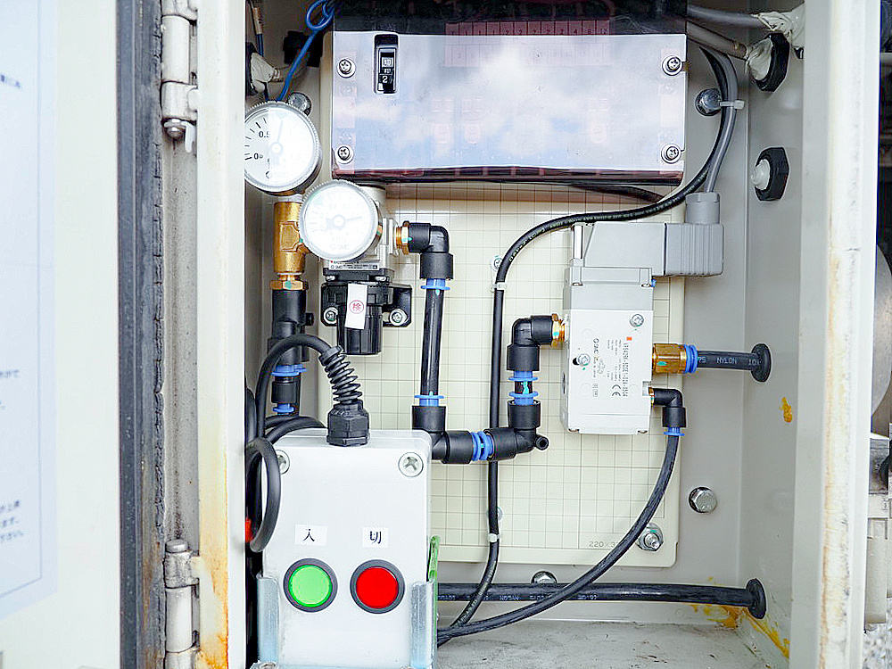 三菱ふそう スーパーグレート ウイング車 大型 QKG-FS54VZ 年式 H26[写真24]