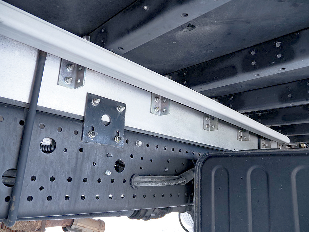 いすゞ フォワード ウイング車 中型 TKG-FRR90S2 年式 H29[写真37]