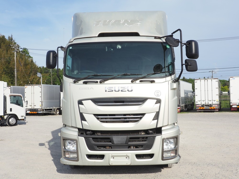 いすゞ ギガ ウイング車 大型 QKG-CYJ77B 年式 H28[写真04]