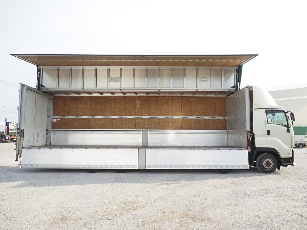 いすゞ ギガ ウイング車 大型 QKG-CYJ77B 年式 H28[写真11]