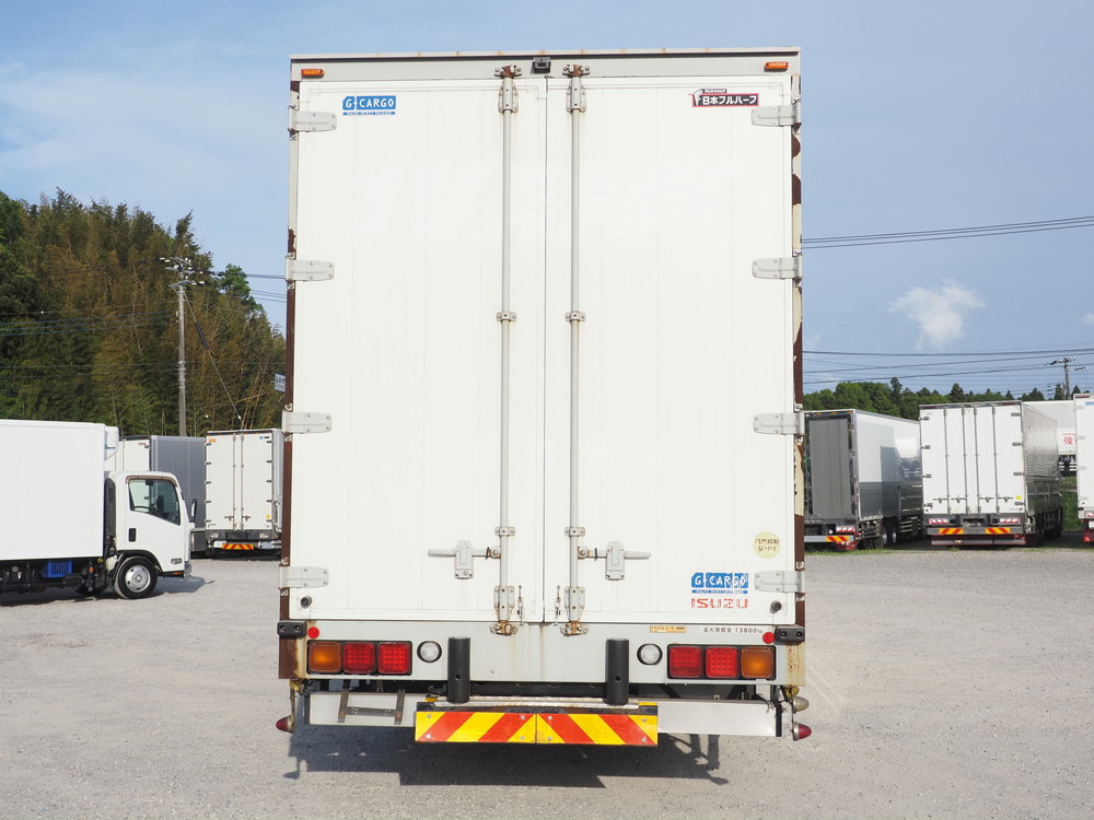 いすゞ ギガ ウイング車 大型 QKG-CYJ77B 年式 H28[写真07]