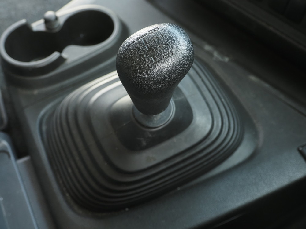 いすゞ ギガ ウイング車 大型 QKG-CYJ77B 年式 H28[写真33]