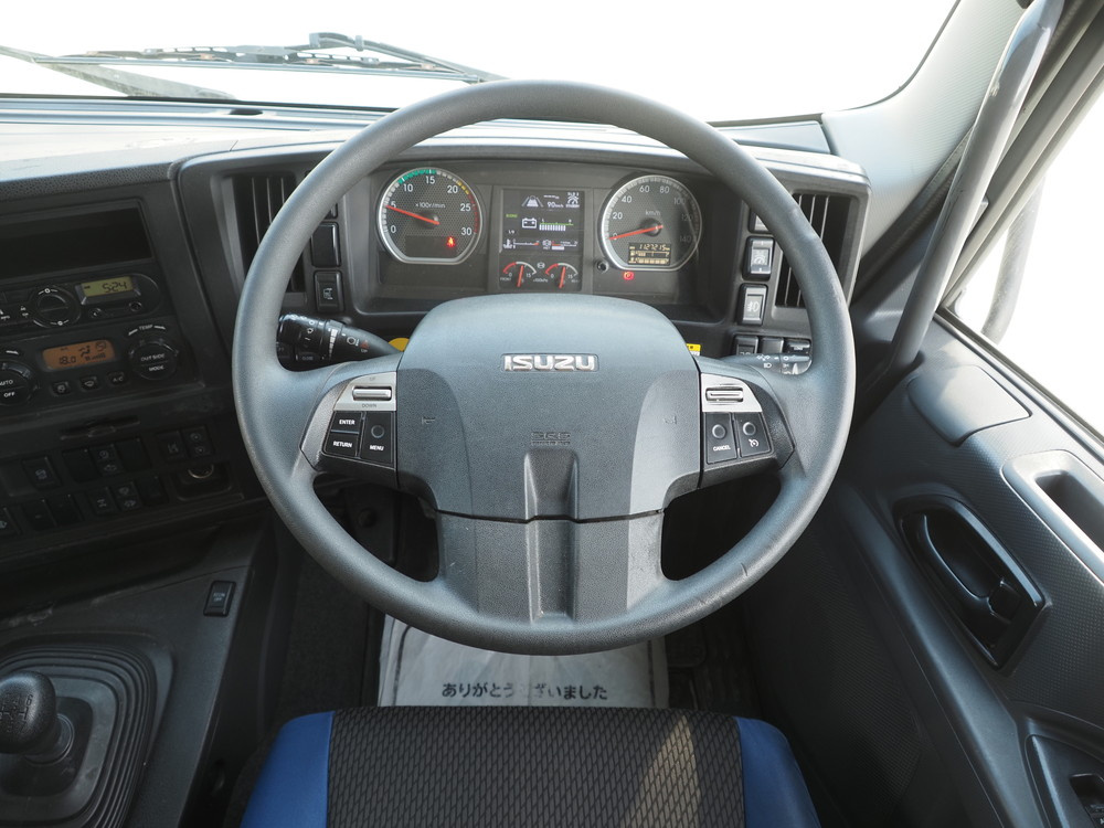 いすゞ ギガ ウイング車 大型 QKG-CYJ77B 年式 H28[写真31]