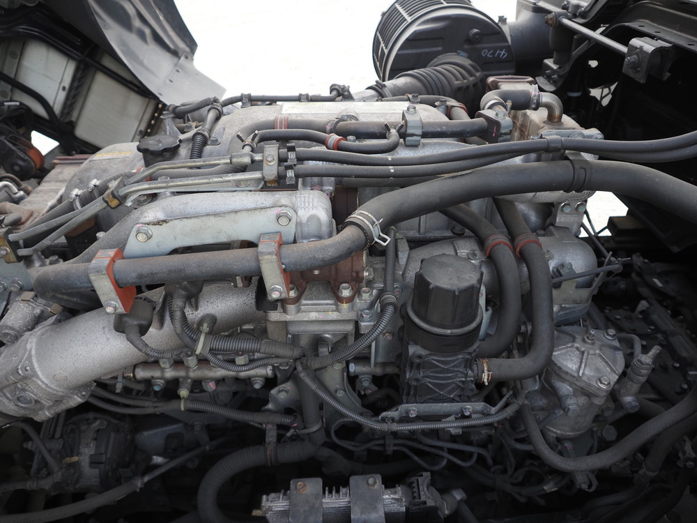 いすゞ ギガ ウイング車 大型 QKG-CYJ77B 年式 H28[写真45]