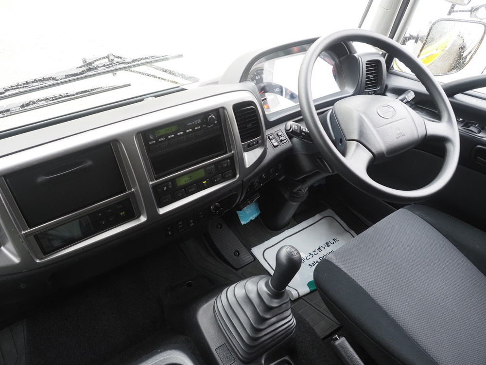 日野 レンジャープロ 冷凍バン 中型 TKG-FD7JKAA 年式 H27[写真10]