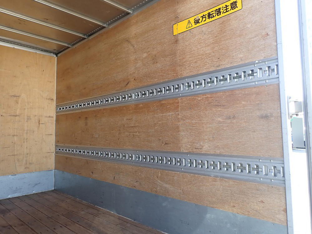 日野 デュトロ バン車 小型 TKG-XZC600M 年式 H28[写真08]