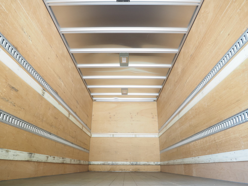 いすゞ フォワード バン車 中型 2RG-FRR90S1 年式 H30[写真14]