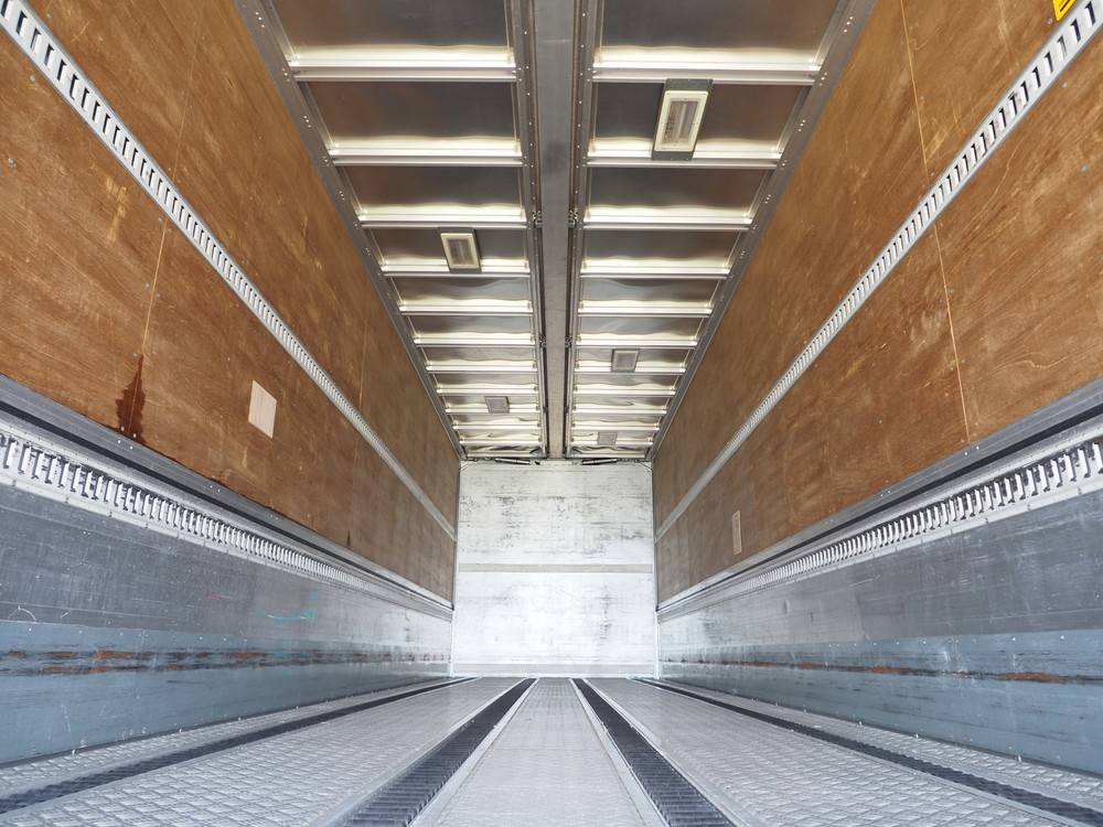 いすゞ ギガ ウイング車 大型 LKG-CYJ77AA 年式 H23[写真25]