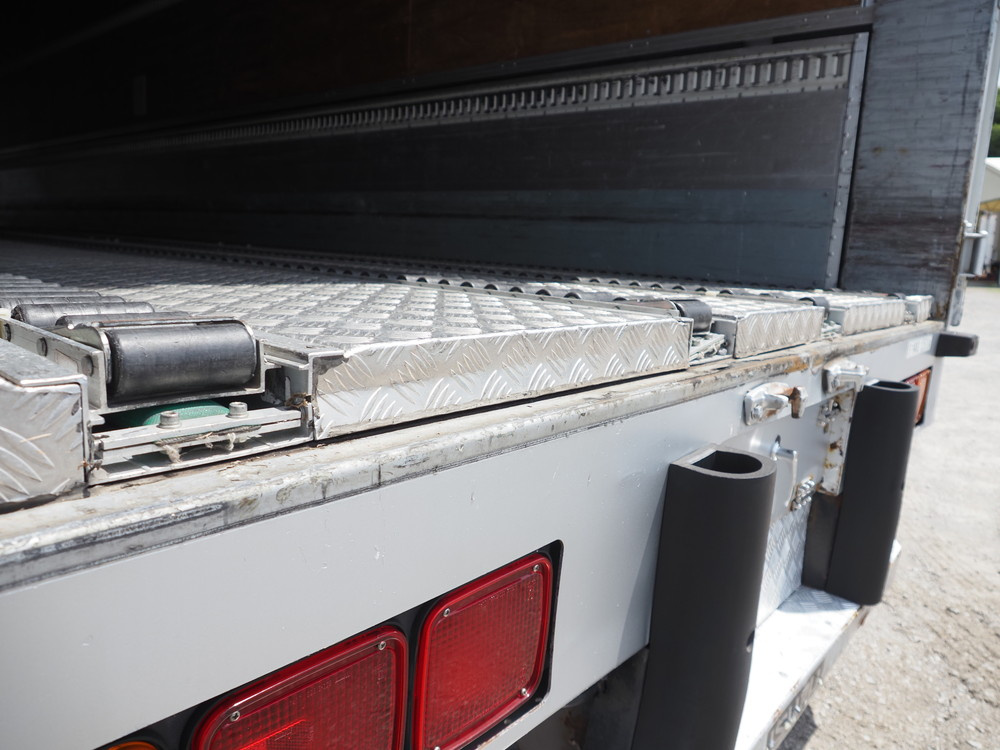 いすゞ ギガ ウイング車 大型 LKG-CYJ77AA 年式 H23[写真22]