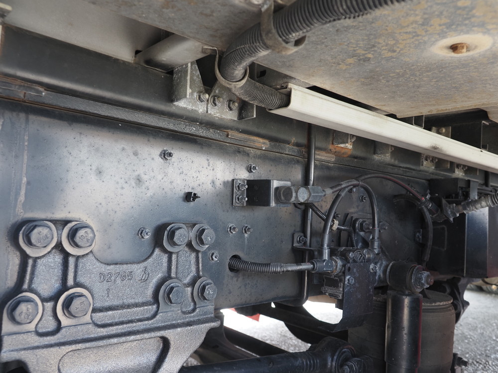 いすゞ ギガ ウイング車 大型 LKG-CYJ77AA 年式 H23[写真46]