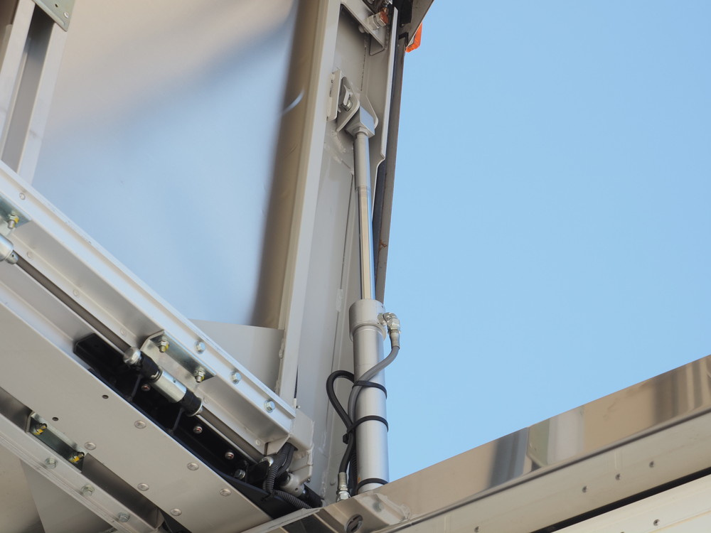 いすゞ フォワード ウイング車 中型 2RG-FRR90T2 年式 R1[写真19]