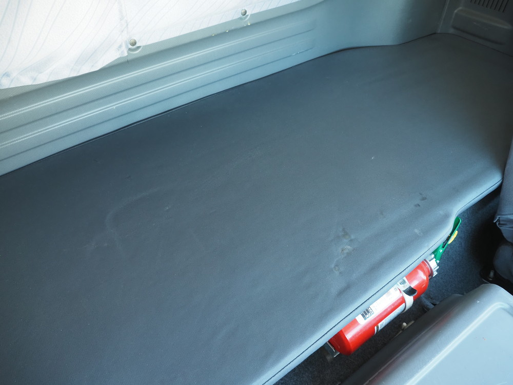 いすゞ フォワード 冷凍バン 中型 TKG-FRR90S2 年式 H30[写真27]