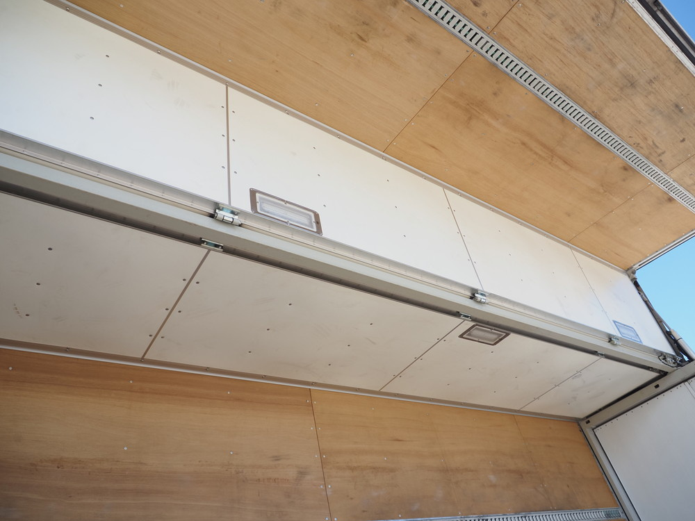 いすゞ フォワード ウイング車 中型 TKG-FRR90T2 年式 H29[写真20]