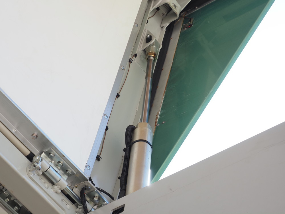 いすゞ フォワード ウイング車 中型 TKG-FRR90T2 年式 H29[写真10]