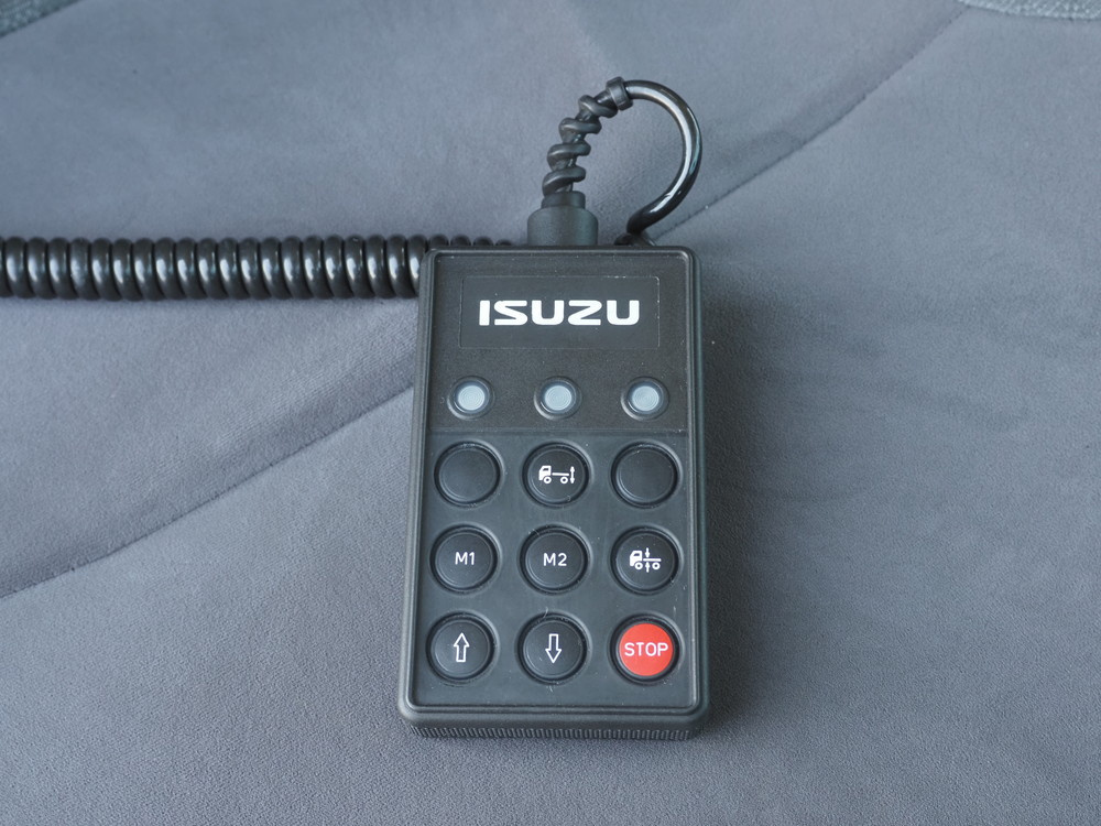 いすゞ フォワード ウイング車 中型 TKG-FRR90T2 年式 H29[写真34]