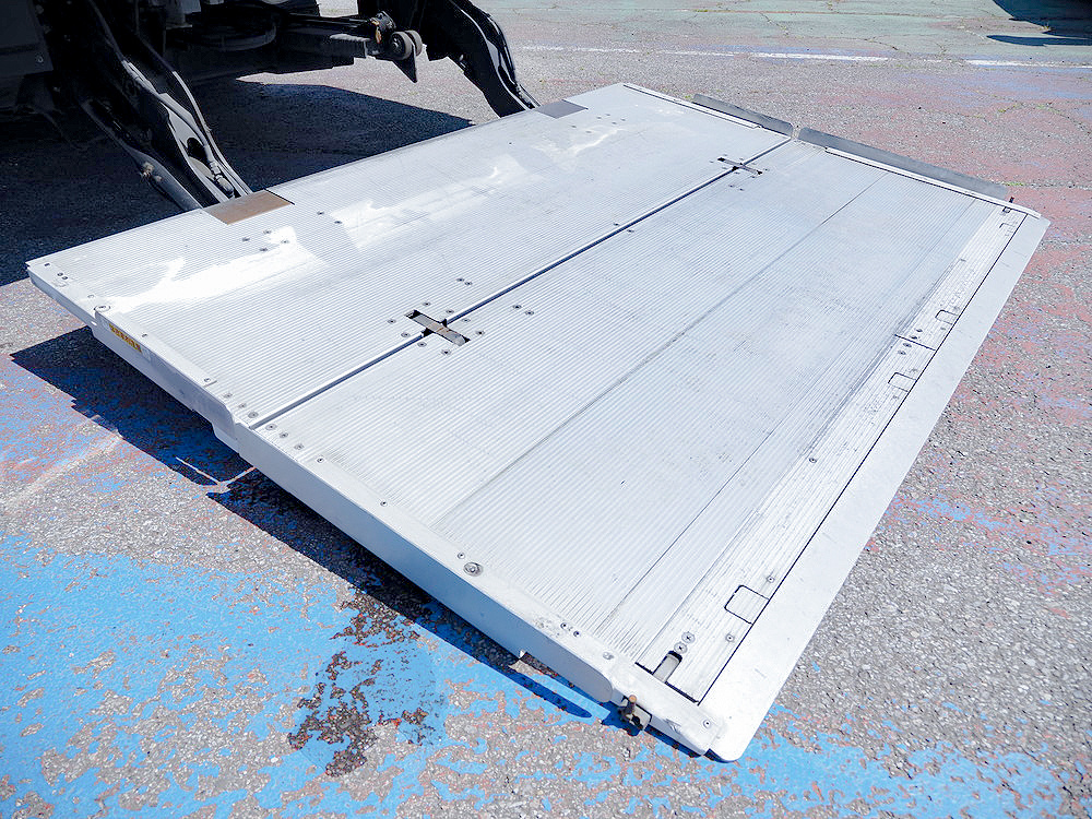 日野 レンジャープロ 冷凍バン 中型 TKG-FD9JLAA 年式 H29[写真23]