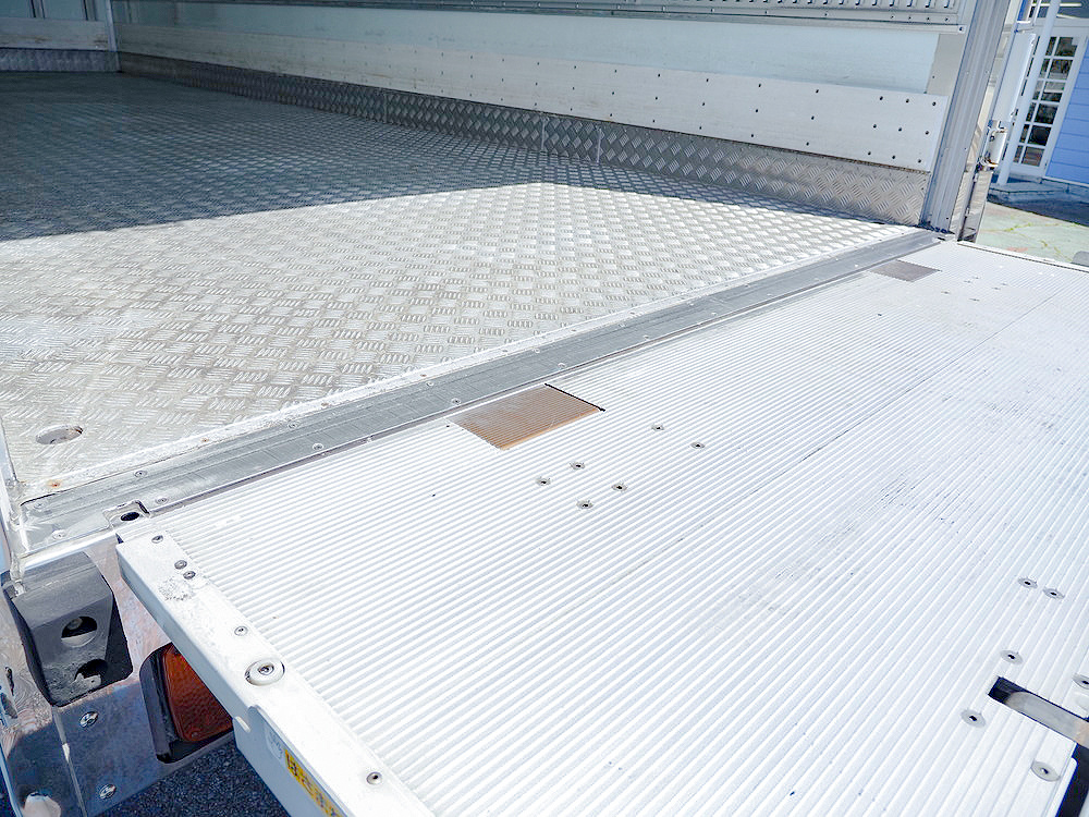 日野 レンジャープロ 冷凍バン 中型 TKG-FD9JLAA 年式 H29[写真24]