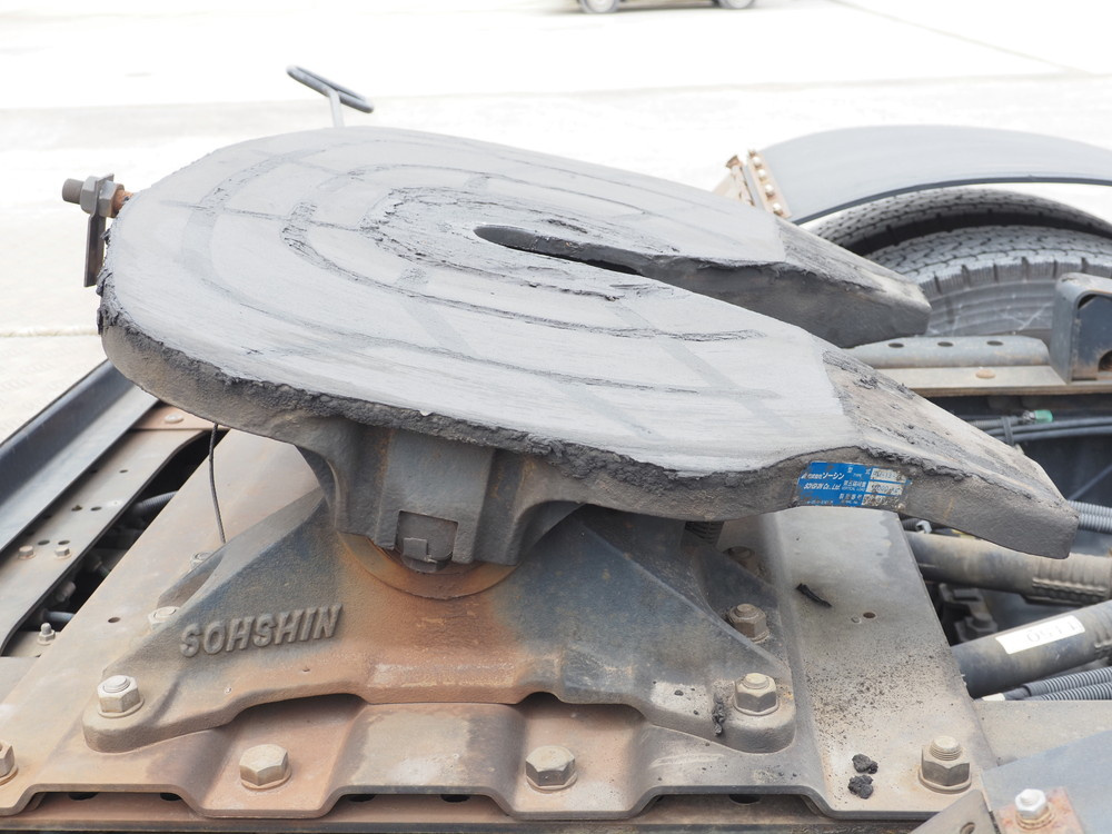 いすゞ ギガ トラクタ 大型 QKG-EXD52AD 年式 H26[写真15]