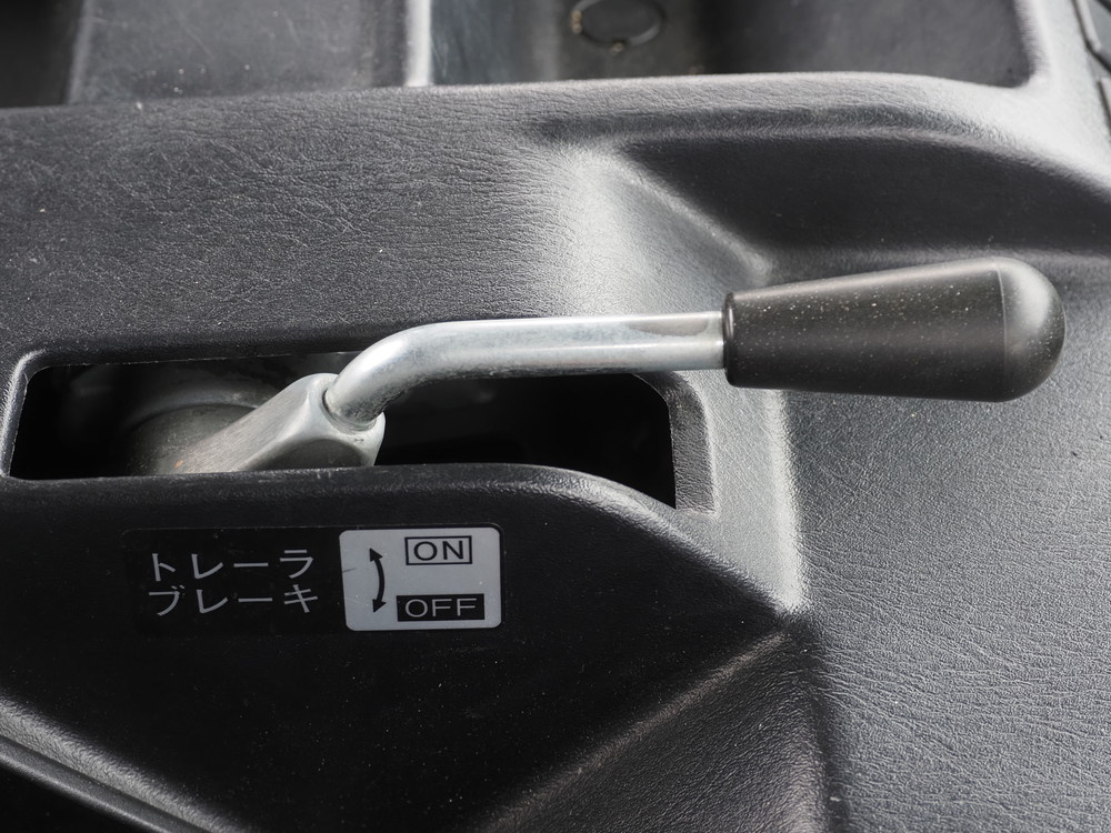 いすゞ ギガ トラクタ 大型 QKG-EXD52AD 年式 H26[写真25]