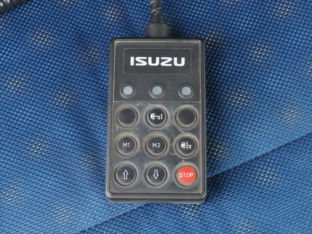 いすゞ ギガ トラクタ 大型 QKG-EXD52AD 年式 H26[写真26]