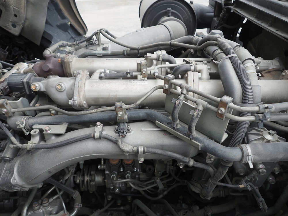 いすゞ ギガ トラクタ 大型 QKG-EXD52AD 年式 H26[写真40]