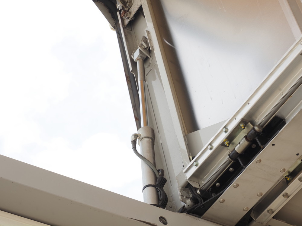 いすゞ フォワード ウイング車 中型 TKG-FRR90S2 年式 H28[写真10]