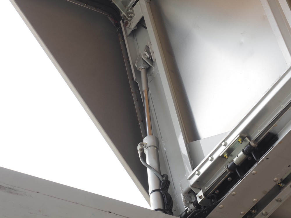 いすゞ フォワード ウイング車 中型 TKG-FRR90S2 年式 H28[写真13]