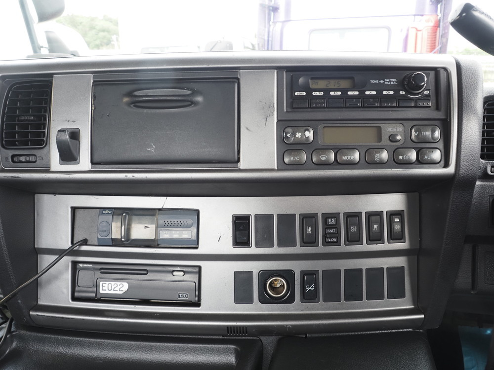 日野  トラクタ 大型 QPG-SH1EDDG 年式 H26[写真23]